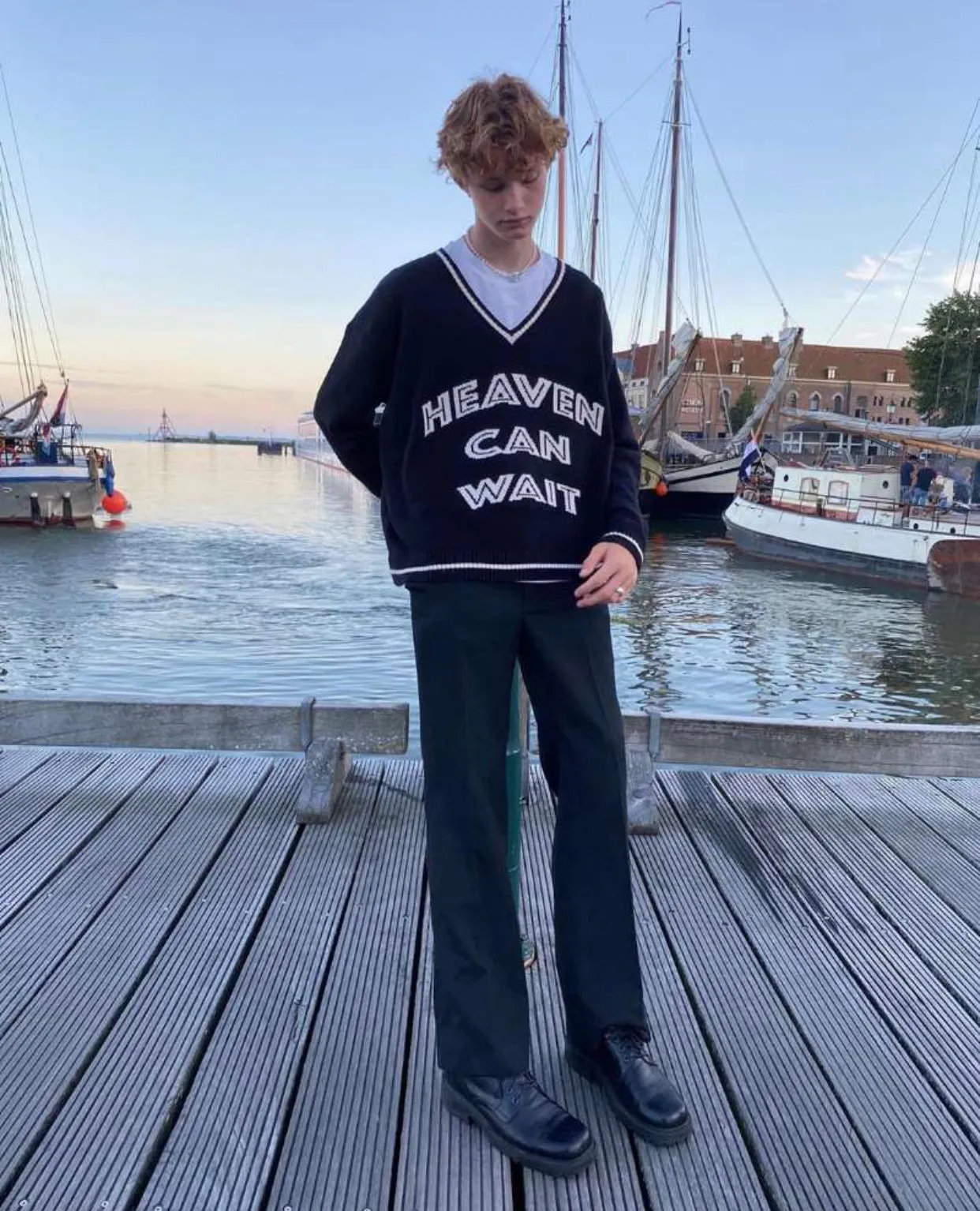 HEAVEN CAN WAIT PULLOVER SWEATSHIRT - BLACK