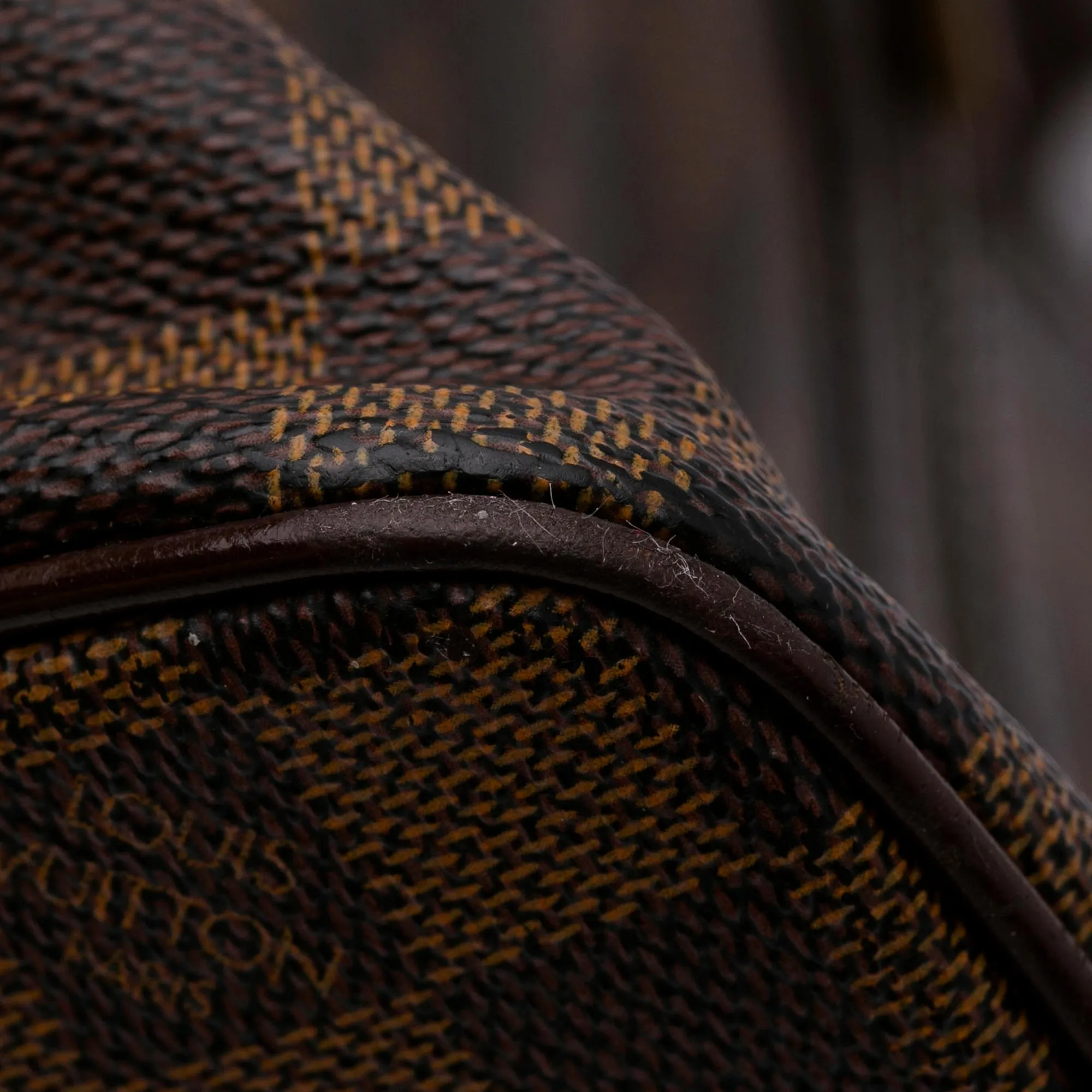 Louis Vuitton Damier Ebene Saleya GM (SHG-Ak1ZIk)
